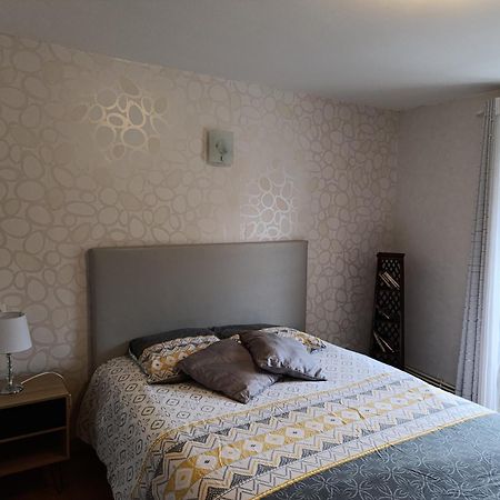 Maison Spacieuse Et Agreable Saint-Georges-de-Luzencon Ngoại thất bức ảnh