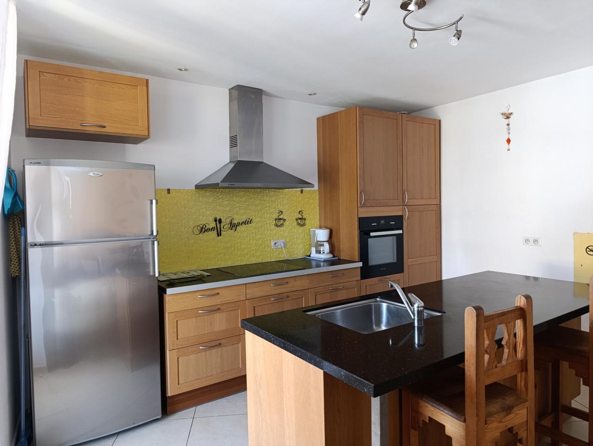 Maison Spacieuse Et Agreable Saint-Georges-de-Luzencon Ngoại thất bức ảnh