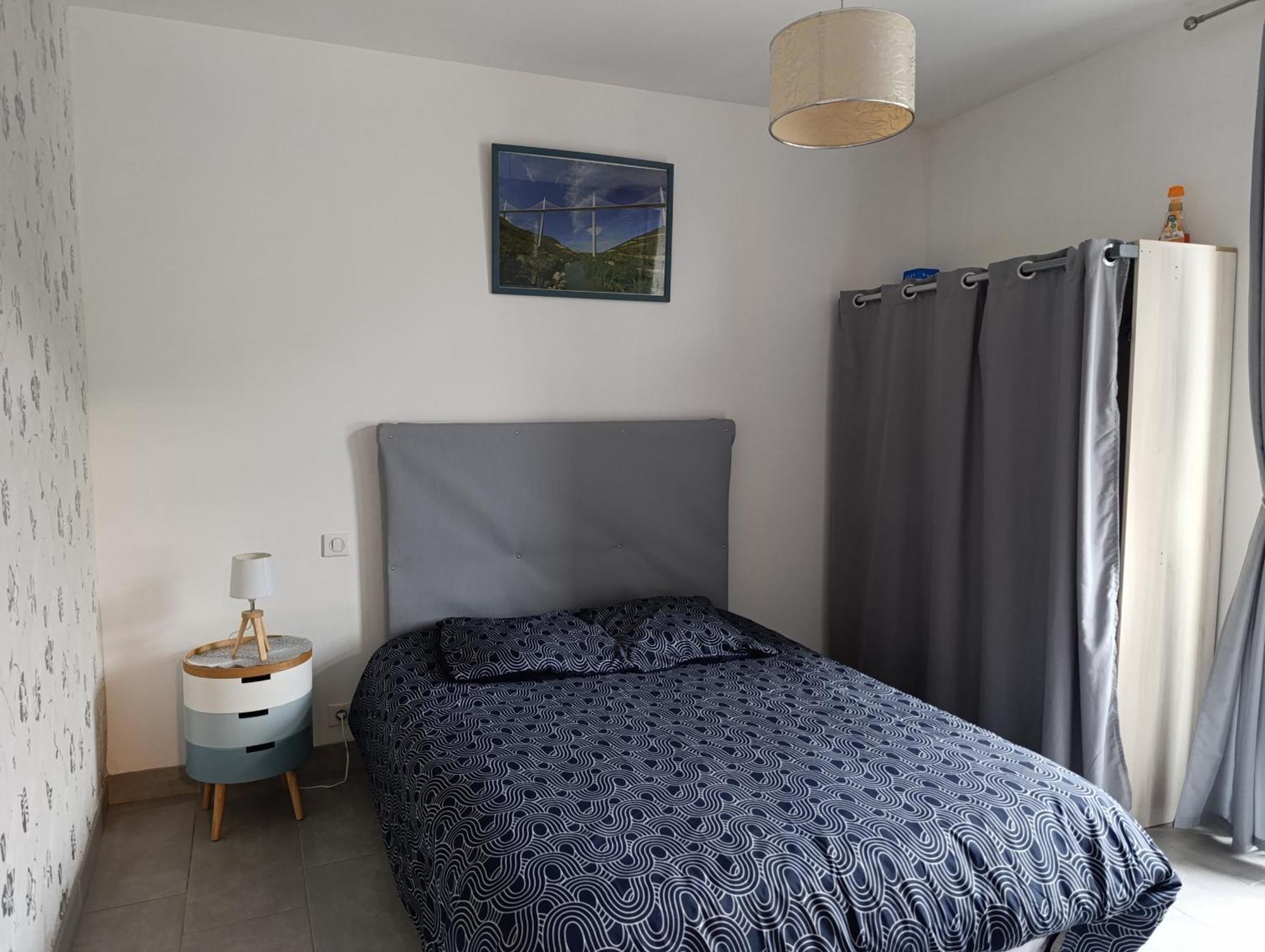 Maison Spacieuse Et Agreable Saint-Georges-de-Luzencon Ngoại thất bức ảnh