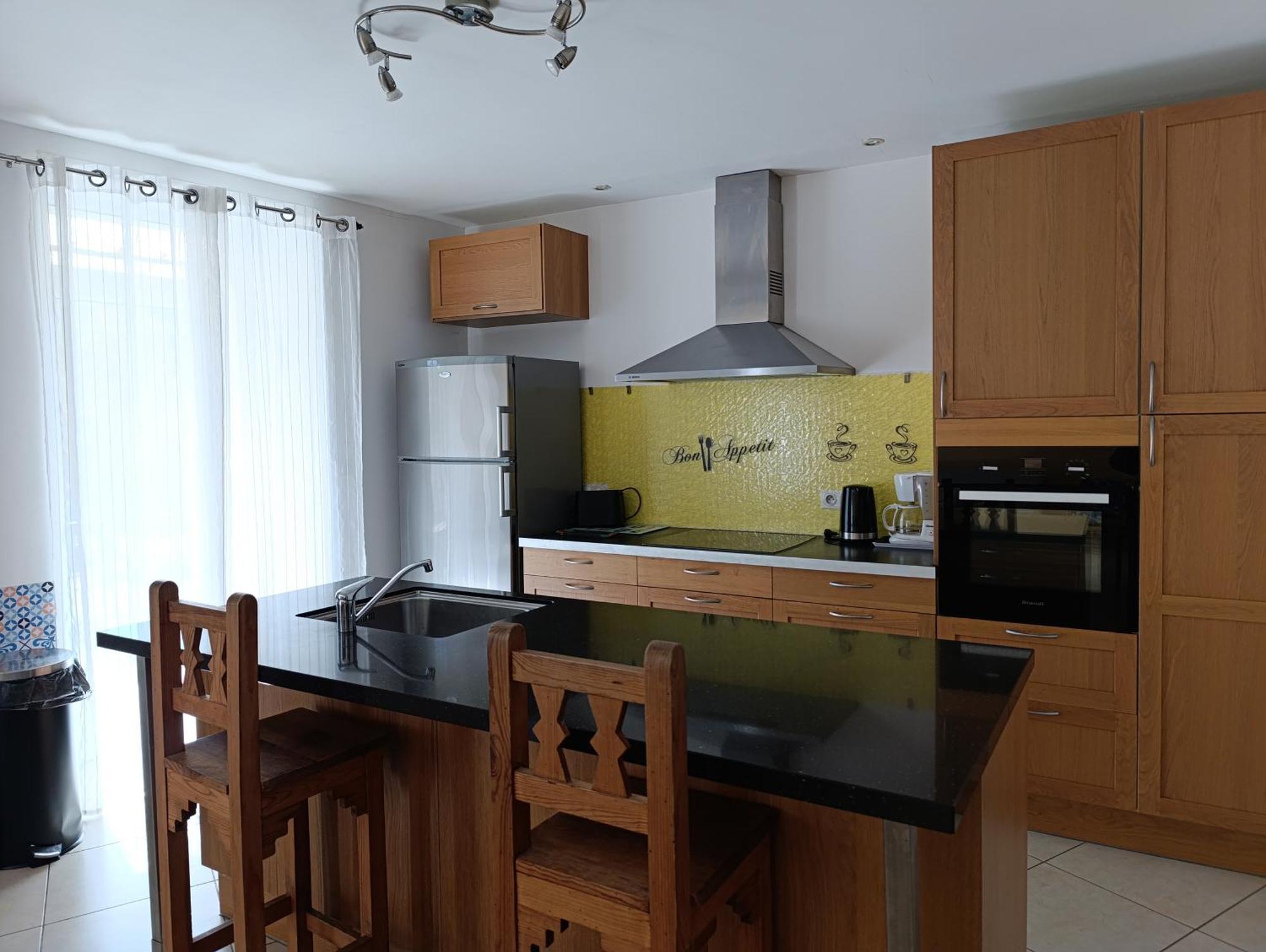 Maison Spacieuse Et Agreable Saint-Georges-de-Luzencon Ngoại thất bức ảnh